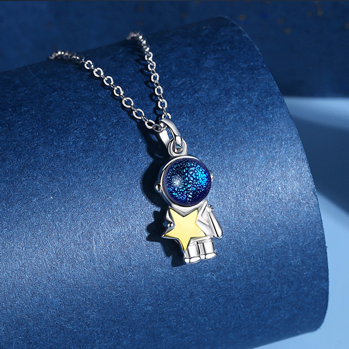 Innocence 925 Silver Plated Mutual Attraction Couples Matching Necklaces  Spaceman Pendants 2 PCS Promise Astronaut Birthday Valentine's Day Gift